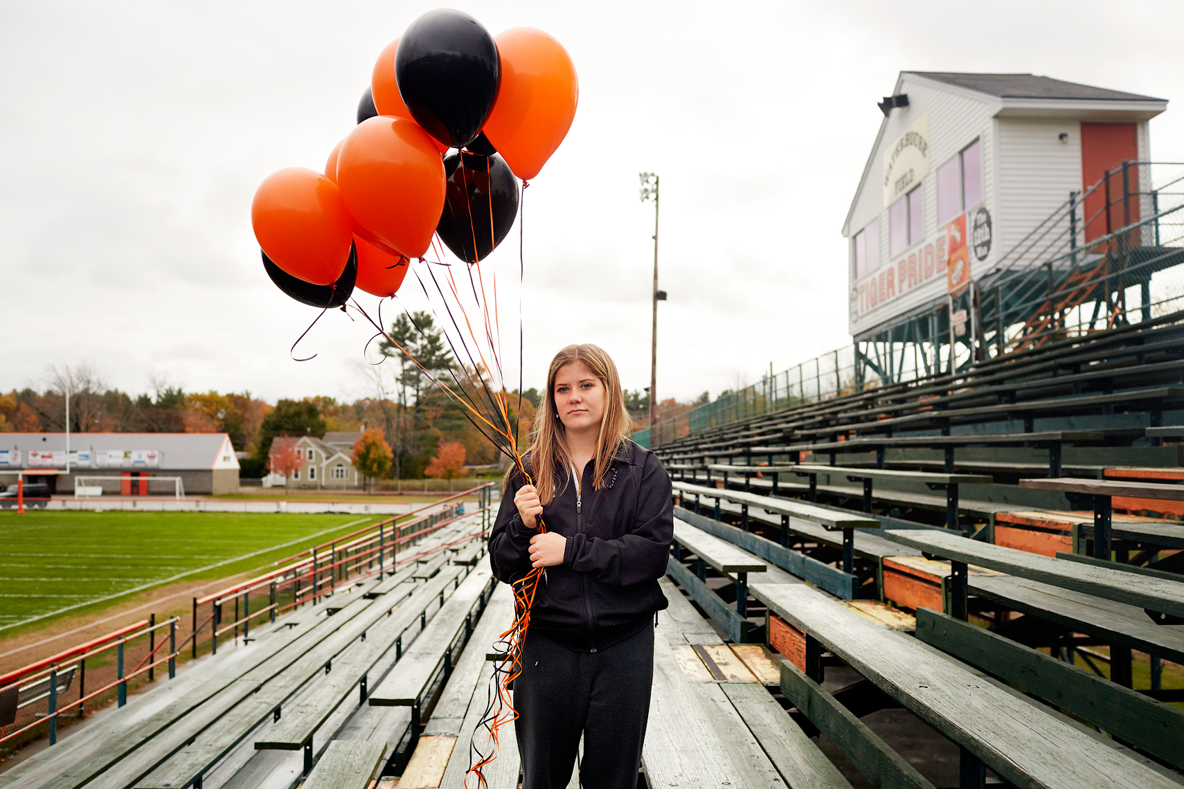 35-141022-DownEast-BattleOfTheBridge-GameDay-0105-fin-WebX